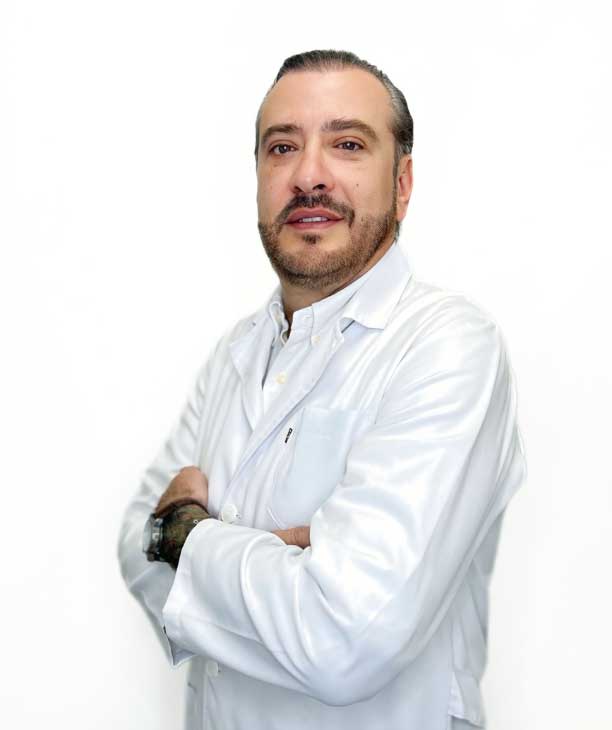 Dr. Rómulo Calvo Bravo